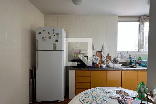 Cozinha de apartamento à venda com 3 quartos, 120m² em Pinheiros, São Paulo