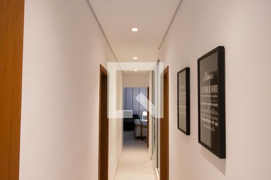 Corredor de casa à venda com 3 quartos, 390m² em Jardim Japao, São Paulo