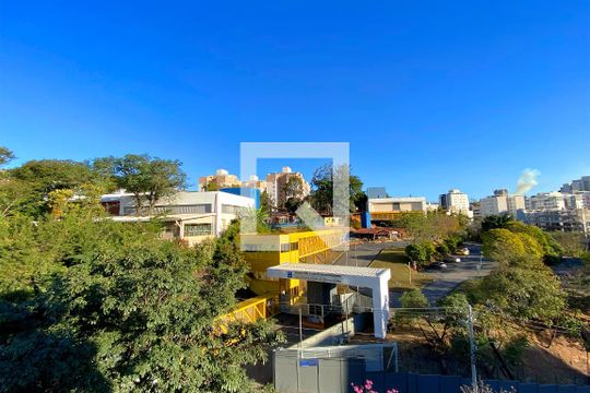 Vista da Sala de apartamento para alugar com 4 quartos, 127m² em Buritis, Belo Horizonte