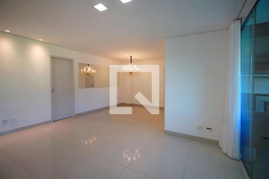 Apartamento para alugar com 4 quartos, 127m² em Buritis, Belo Horizonte