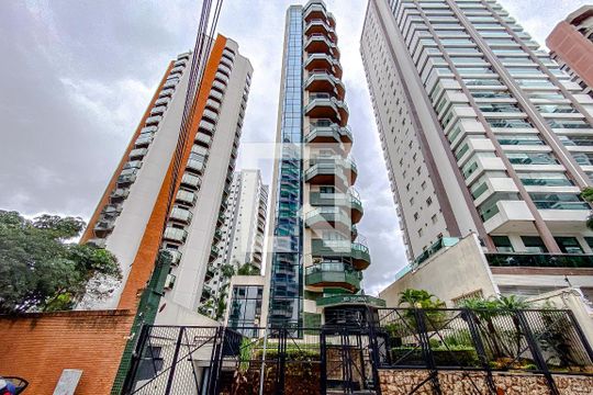 Fachada de apartamento para alugar com 3 quartos, 223m² em Tatuapé, São Paulo