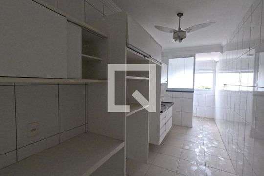 Cozinha de apartamento para alugar com 2 quartos, 78m² em Ponta da Praia, Santos
