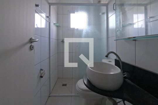 Banheiro de apartamento para alugar com 2 quartos, 78m² em Ponta da Praia, Santos