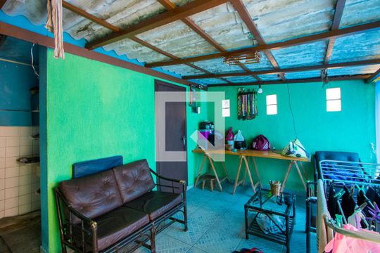 Edícula - Área externa de casa à venda com 2 quartos, 230m² em Campestre, Santo André