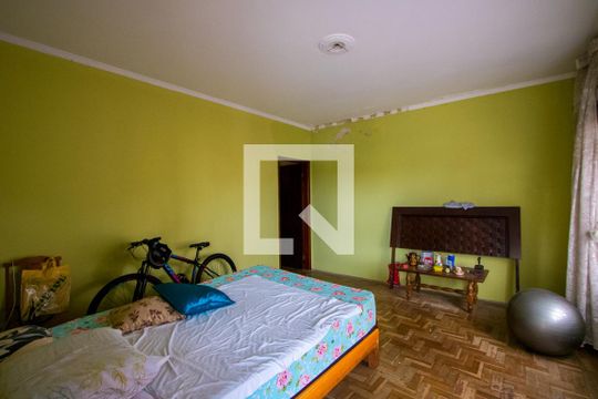 Casa à venda com 2 quartos, 230m² em Campestre, Santo André