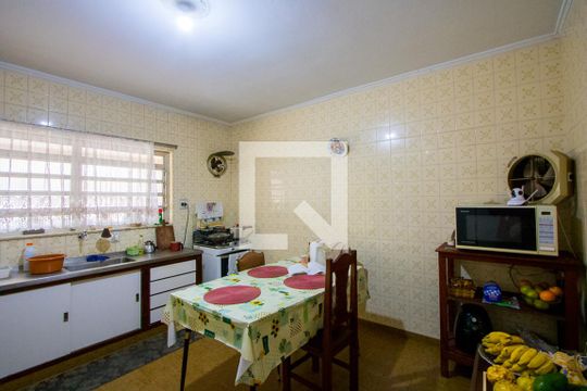 Cozinha de casa à venda com 2 quartos, 230m² em Campestre, Santo André