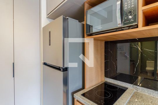 Cozinha de apartamento à venda com 1 quarto, 29m² em Pinheiros, São Paulo