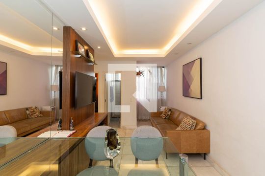 Sala de apartamento para alugar com 2 quartos, 75m² em Buritis, Belo Horizonte