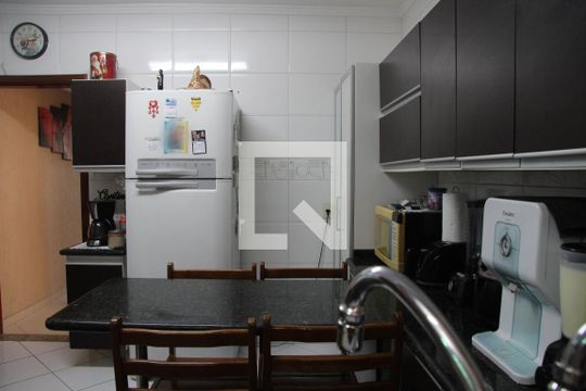 Cozinha de casa à venda com 3 quartos, 125m² em Jardim Monte Carmelo, Guarulhos