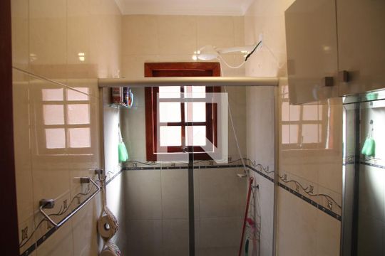 Banheiro da Suíte de casa à venda com 3 quartos, 125m² em Jardim Monte Carmelo, Guarulhos