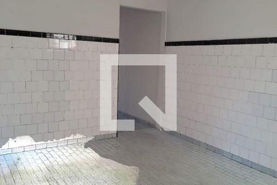 Casa à venda com 8 quartos, 235m² em Penha, Rio de Janeiro