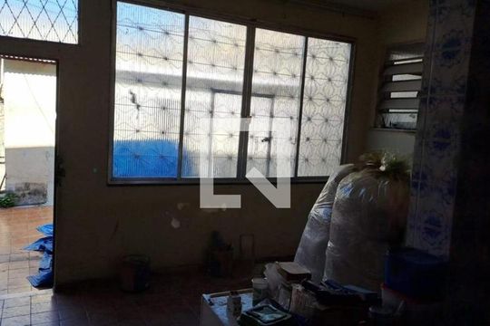Casa à venda com 8 quartos, 235m² em Penha, Rio de Janeiro
