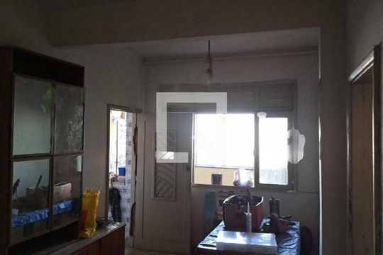 Casa à venda com 8 quartos, 235m² em Penha, Rio de Janeiro