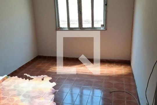 Casa à venda com 8 quartos, 235m² em Penha, Rio de Janeiro