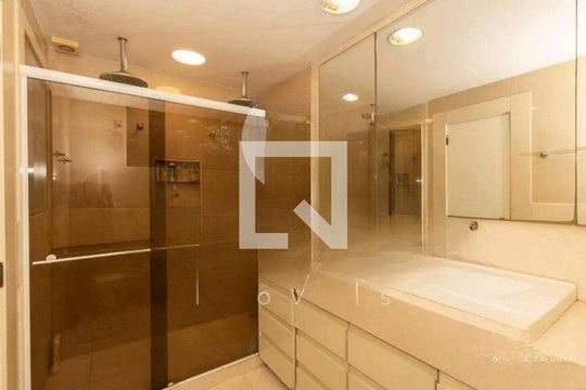 Casa à venda com 5 quartos, 1005m² em Barra da Tijuca, Rio de Janeiro