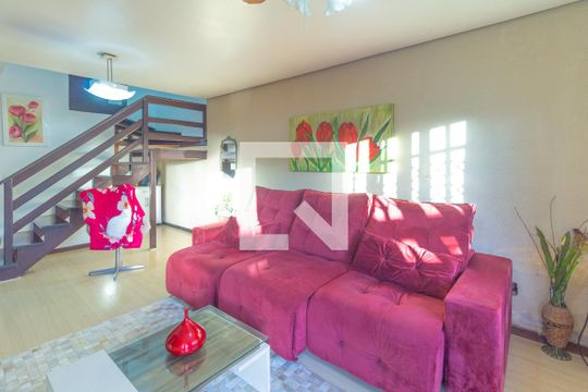 Sala de casa à venda com 3 quartos, 183m² em Niterói, Canoas