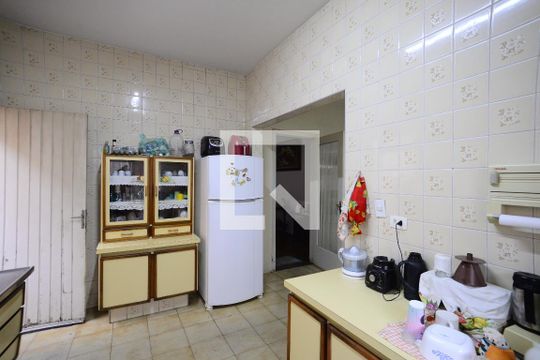 Cozinha de casa à venda com 3 quartos, 392m² em Jardim da Gloria, São Paulo