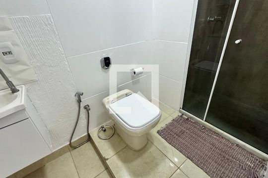 Banheiro Social de apartamento à venda com 2 quartos, 60m² em Barra da Tijuca, Rio de Janeiro