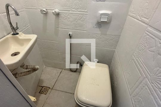 Lavabo de apartamento à venda com 2 quartos, 60m² em Barra da Tijuca, Rio de Janeiro