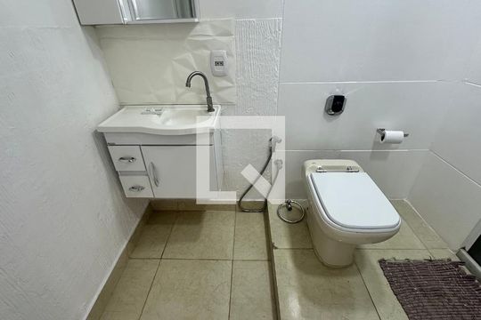 Banheiro Social de apartamento à venda com 2 quartos, 60m² em Barra da Tijuca, Rio de Janeiro