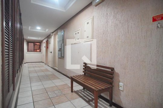 Entrada de apartamento à venda com 1 quarto, 48m² em Centro, São Leopoldo
