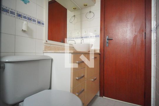 Banheiro de apartamento à venda com 1 quarto, 48m² em Centro, São Leopoldo