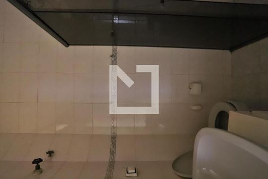 Banheiro de casa à venda com 2 quartos, 90m² em Água Rasa, São Paulo