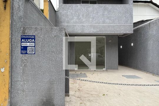 Fachada + Placa de kitnet/studio para alugar com 1 quarto, 21m² em Vila Sao Pedro, Santo André