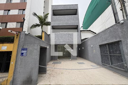 Fachada + Placa de kitnet/studio para alugar com 1 quarto, 21m² em Vila Sao Pedro, Santo André