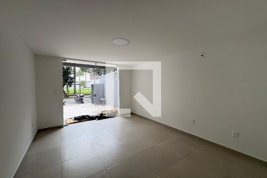 Área comum de kitnet/studio para alugar com 1 quarto, 21m² em Vila Sao Pedro, Santo André