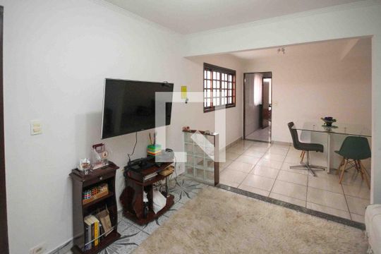 Casa à venda com 2 quartos, 200m² em Conjunto Residencial Sitio Oratorio, São Paulo