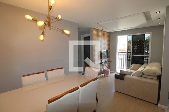 Apartamento para alugar com 2 quartos, 42m² em Del Castilho, Rio de Janeiro