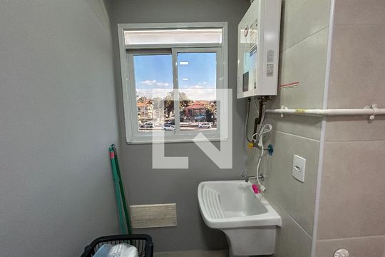 Área de Serviço de apartamento para alugar com 2 quartos, 42m² em Del Castilho, Rio de Janeiro