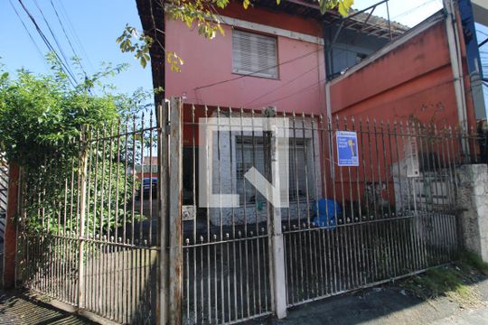 Fachada de casa à venda com 3 quartos, 120m² em Planalto Paulista, São Paulo