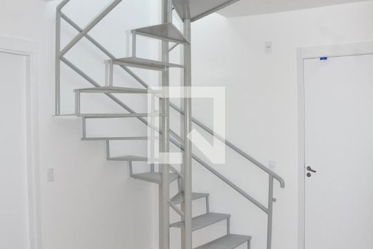 Sala/Cozinha de apartamento à venda com 1 quarto, 84m² em Chácara Inglesa, São Paulo