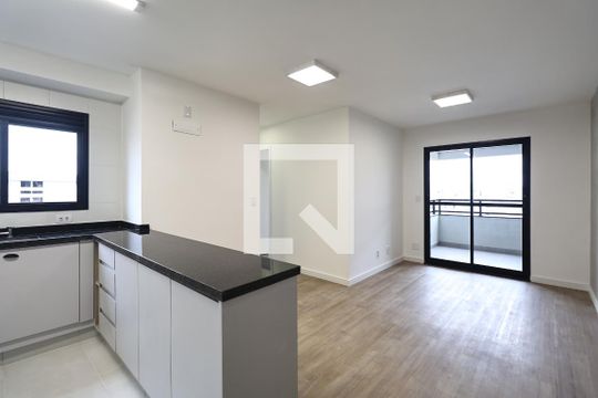 Sala de apartamento para alugar com 2 quartos, 64m² em Parque das Nações, Santo André