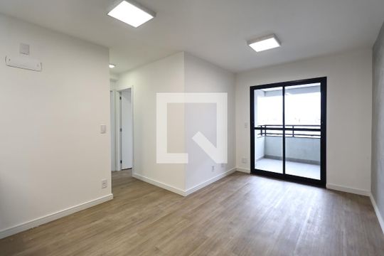 Sala de apartamento para alugar com 2 quartos, 64m² em Parque das Nações, Santo André