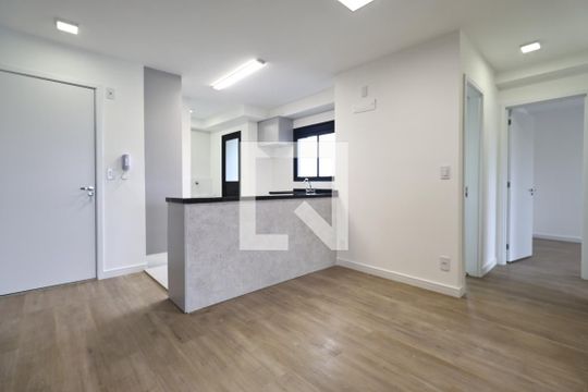 Sala de apartamento para alugar com 2 quartos, 64m² em Parque das Nações, Santo André