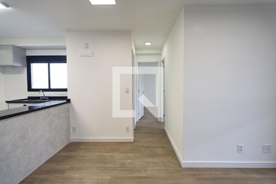 Sala de apartamento para alugar com 2 quartos, 64m² em Parque das Nações, Santo André