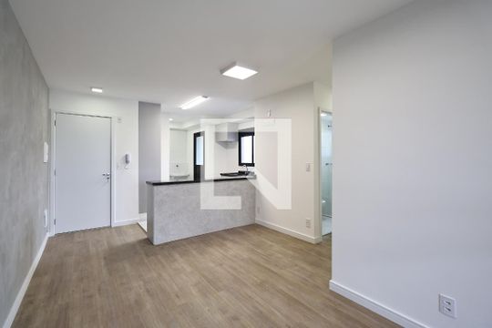 Sala de apartamento para alugar com 2 quartos, 64m² em Parque das Nações, Santo André