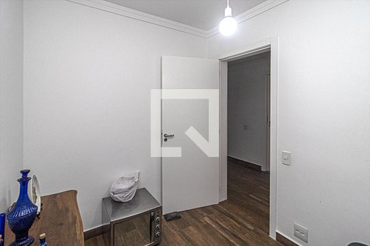 Escritório de casa à venda com 6 quartos, 210m² em Cambuci, São Paulo