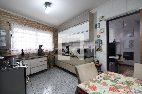 Cozinha de casa à venda com 2 quartos, 100m² em Vila Ivg, São Paulo