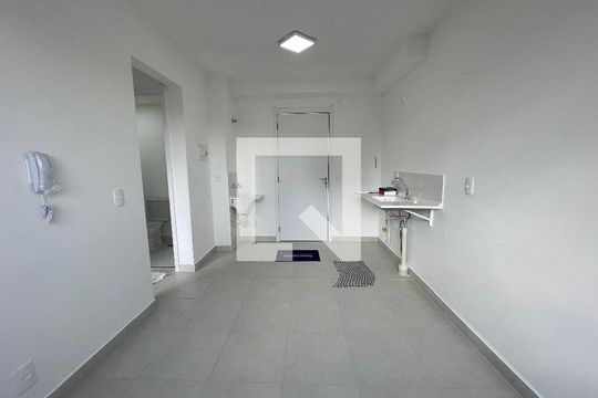 Sala de apartamento para alugar com 2 quartos, 33m² em Jardim Celeste, São Paulo