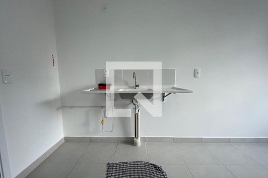 Cozinha de apartamento para alugar com 2 quartos, 33m² em Jardim Celeste, São Paulo