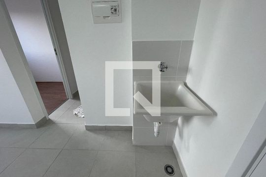 Área de Serviço de apartamento para alugar com 2 quartos, 33m² em Jardim Celeste, São Paulo