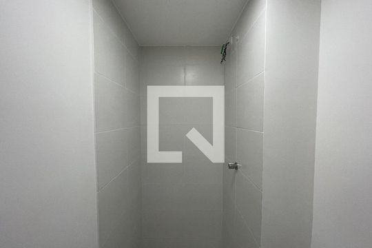 Banheiro Social de apartamento para alugar com 2 quartos, 33m² em Jardim Celeste, São Paulo