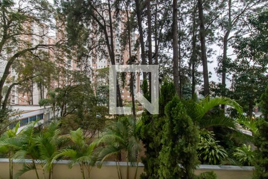Vista do Quarto 2 de apartamento para alugar com 2 quartos, 52m² em Jardim Flor da Montanha, Guarulhos