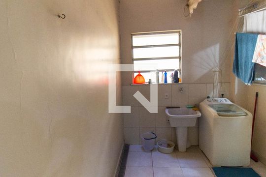 Área de Serviço de apartamento para alugar com 2 quartos, 93m² em Ingá, Niterói