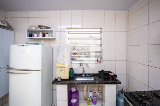 Cozinha de casa à venda com 2 quartos, 125m² em Taboão, Diadema
