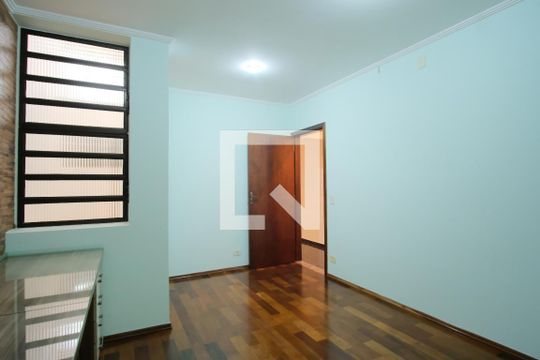 Escritório de casa à venda com 4 quartos, 300m² em Penha de França, São Paulo